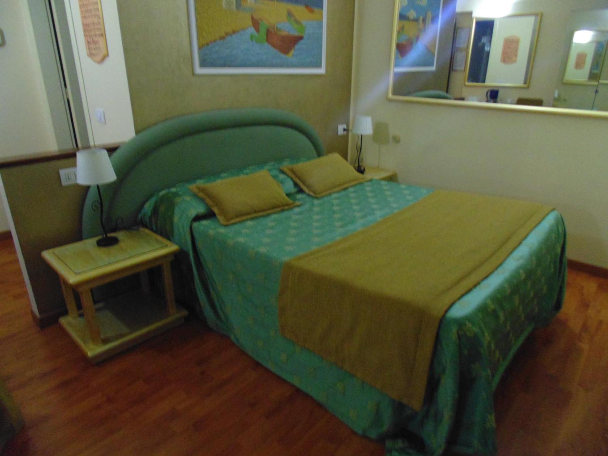 Couette-café Relais Dante E Beatrice 3*